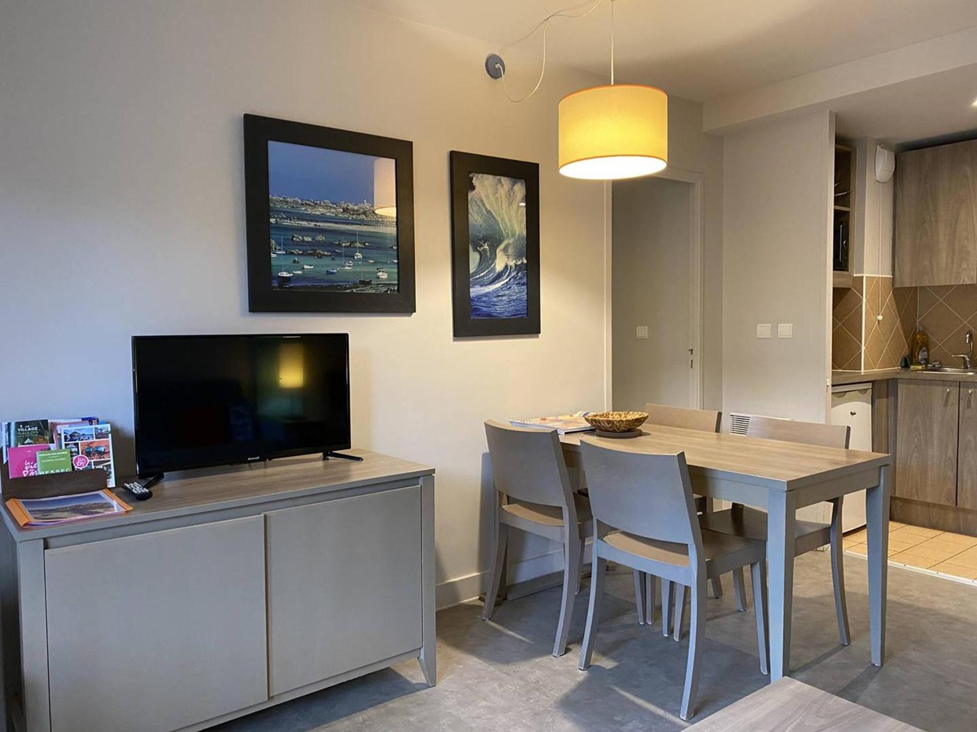 Avec Piscine, Wifi, A 50m De La De Trestraou - - Fr-1-368-403 Appartement *