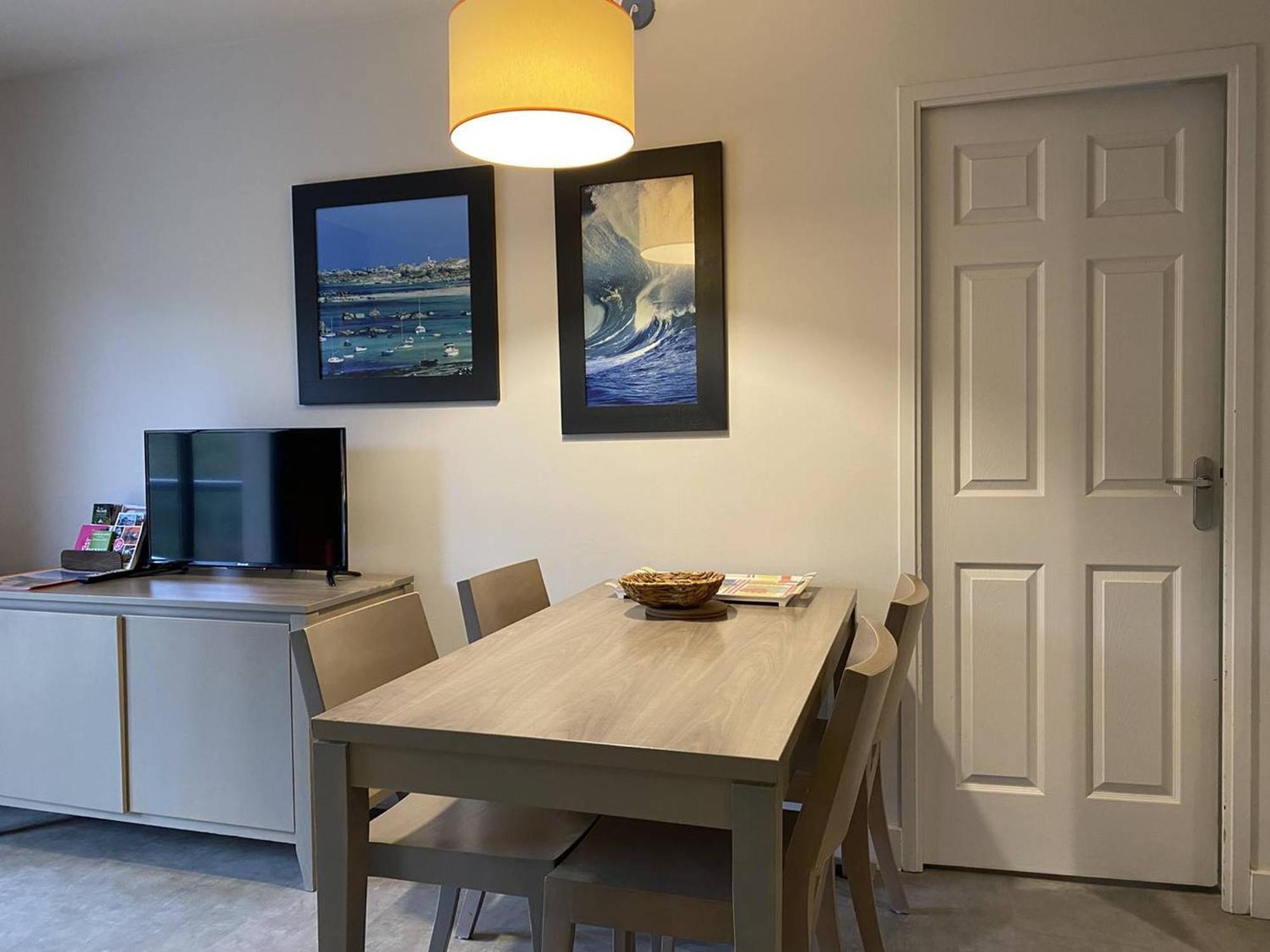 Avec Piscine, Wifi, A 50m De La De Trestraou - - Fr-1-368-403 Appartement *