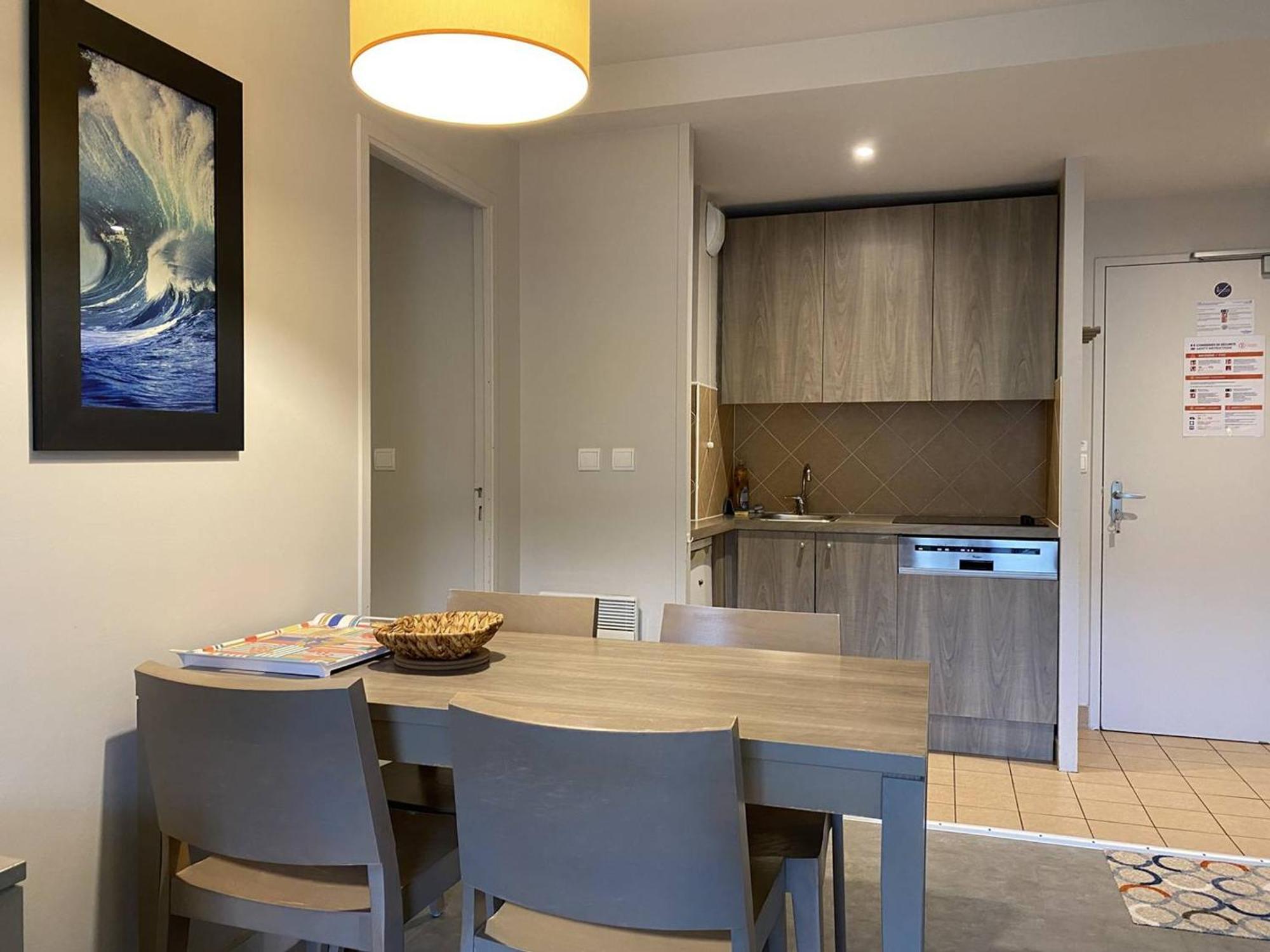 Avec Piscine, Wifi, A 50m De La De Trestraou - - Fr-1-368-403 *
